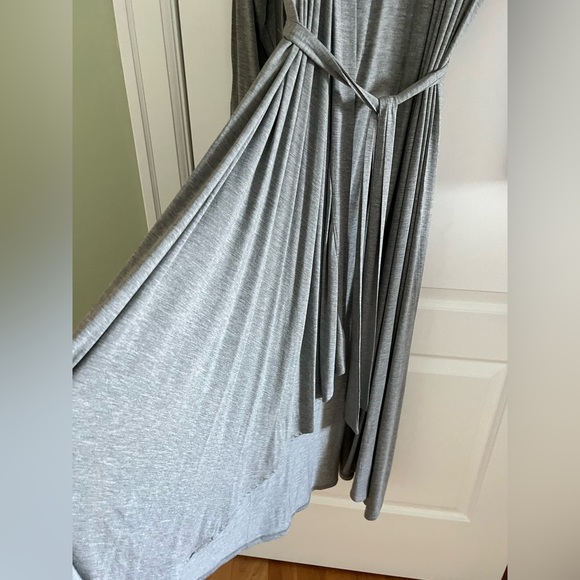 Elegant robe - Picture 4 of 5